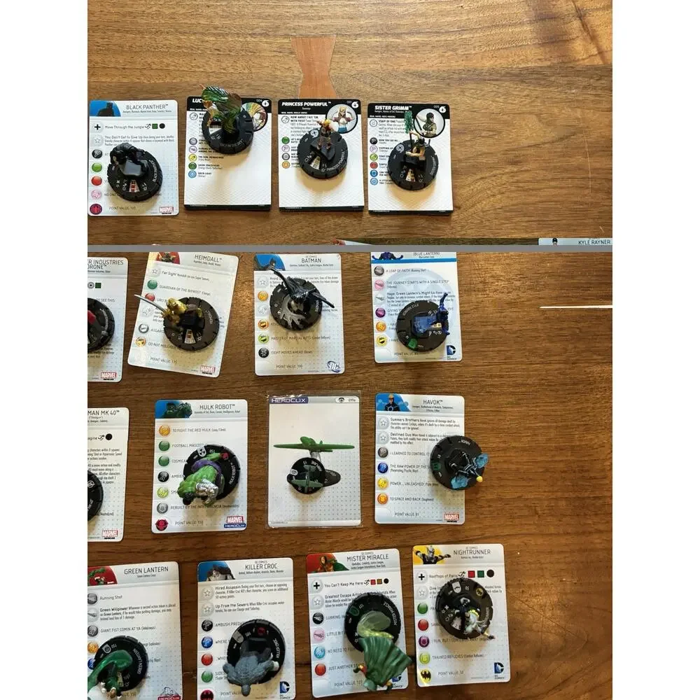 Heroclix Marvel DC Superheroes Lot of 48 & Cards LOOK